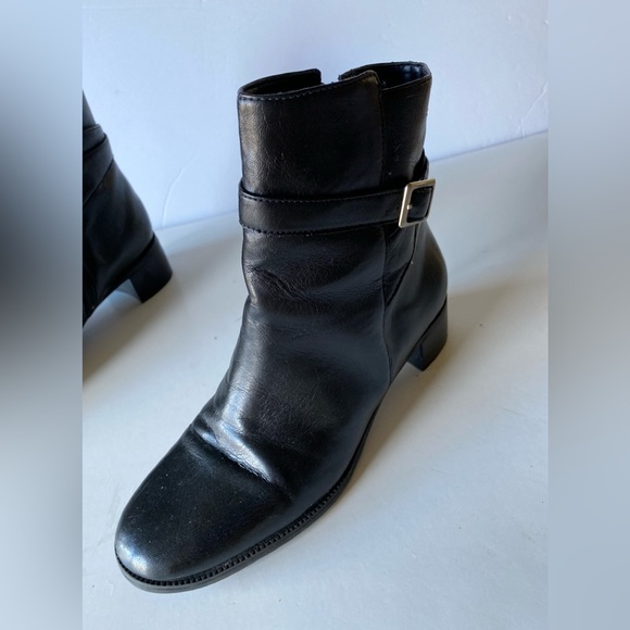 Naturalizer - Woman’s black faux leather moto ankle boots, Size: 7.5W - Picture 2 of 11